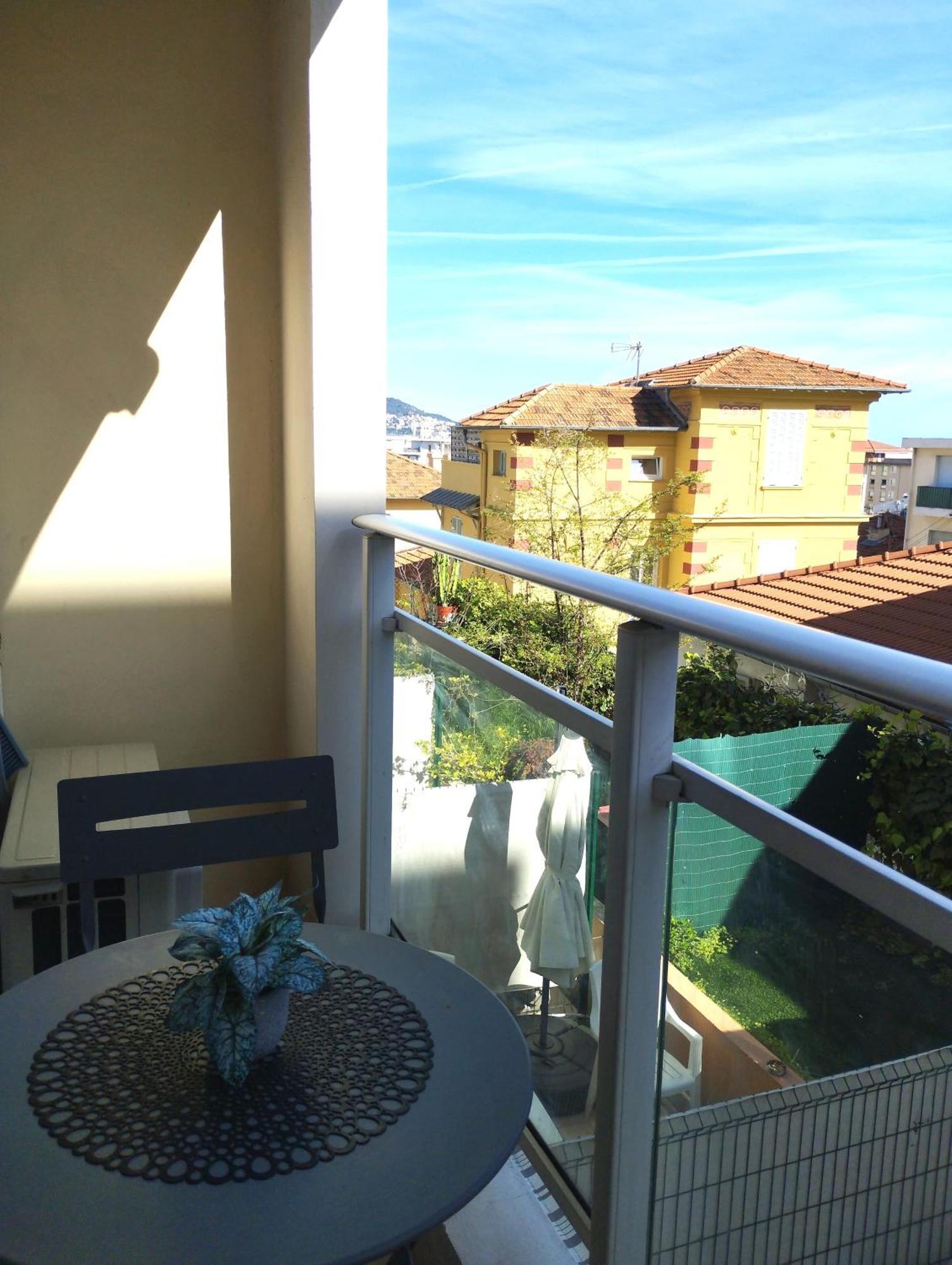 Appartement Studio Climatise, Lumineux A 5 Min De La Promenade Des Anglais à Nice Extérieur photo